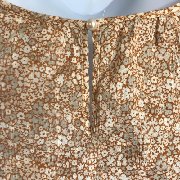 Universal Thread Yellow Floral Ruffled Top Size Medium - Picture 6 of 8